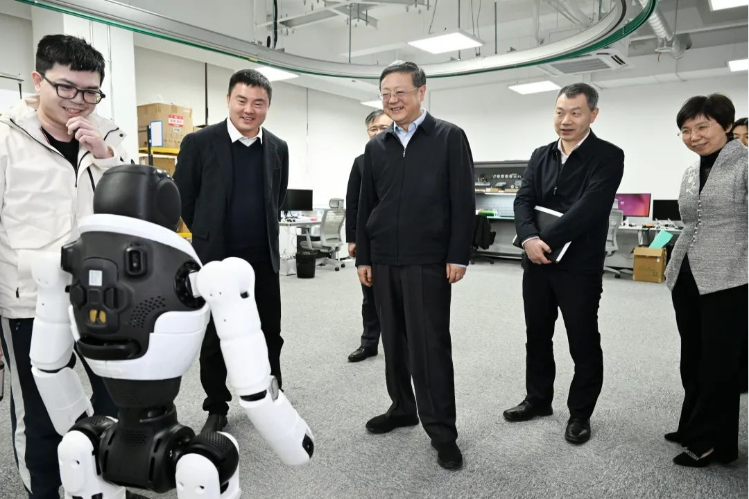 上海市委书记陈吉宁专题调研U8集团机器人